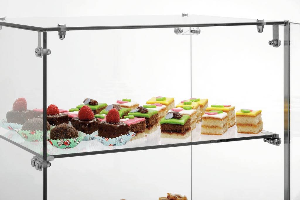 Große, hohe Vitrine